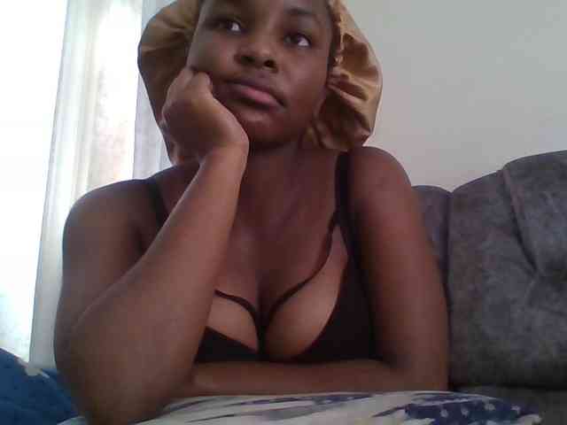 Sexxy-ebony2025 webcam