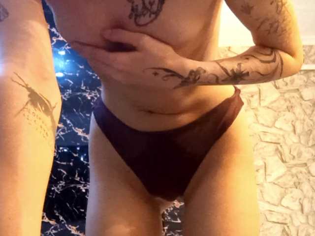 MatildaEinhorn's BongaCams show and profile