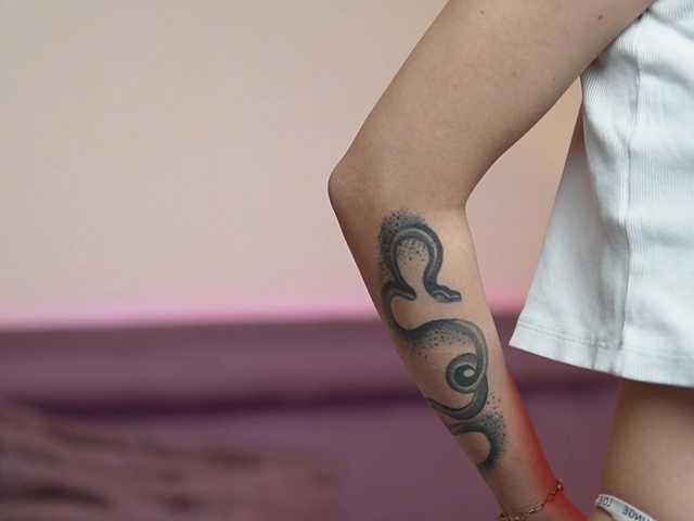 JoelleSoul's BongaCams show and profile