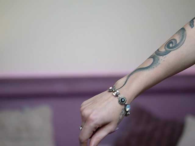 JoelleSoul's BongaCams show and profile