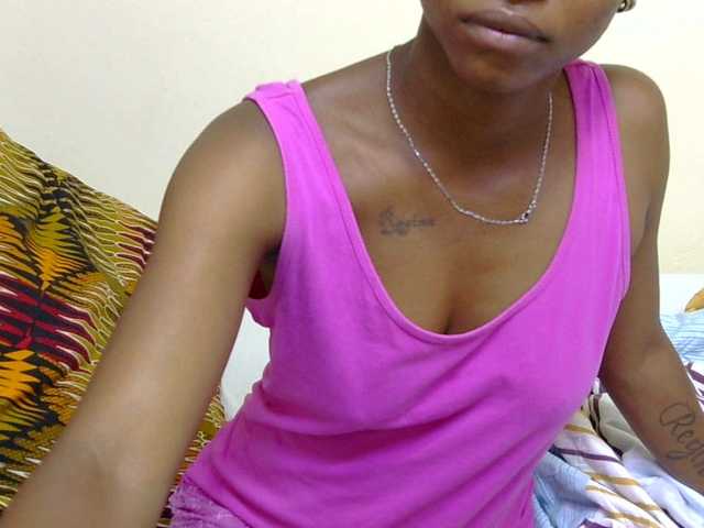 Sianna's BongaCams show and profile