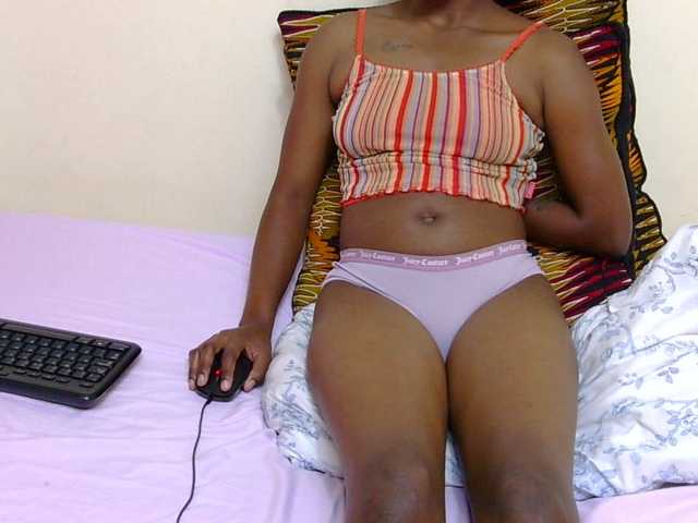 Sianna's BongaCams show and profile