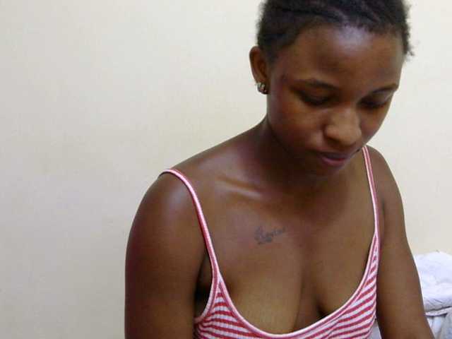 Sianna's BongaCams show and profile