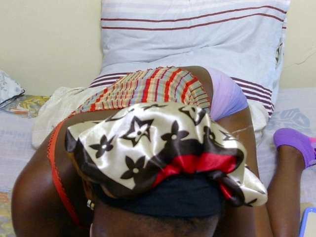 Sianna's BongaCams show and profile