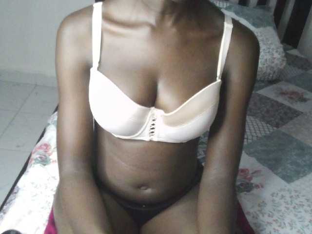 CuteSelena streaming now