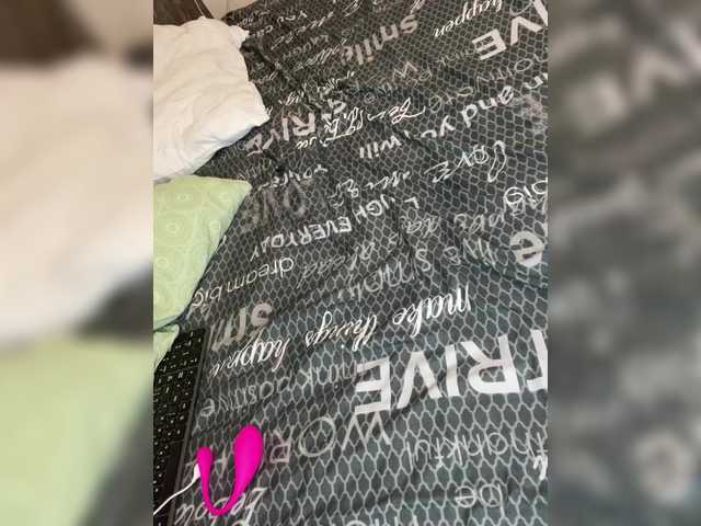 -Nikolle-'s BongaCams show and profile