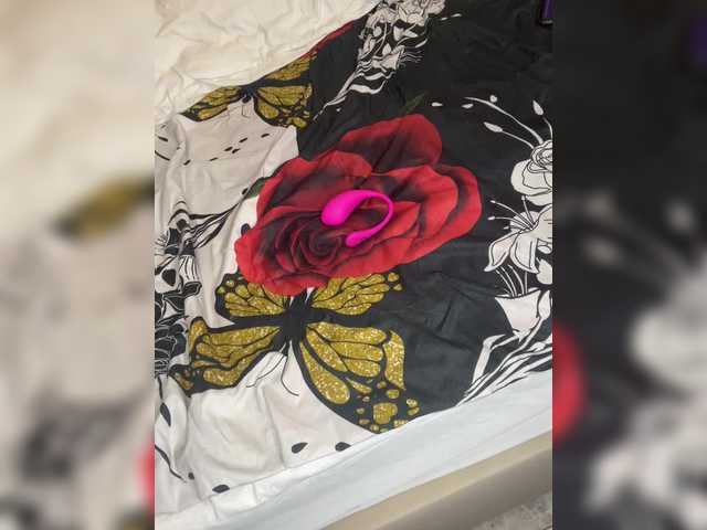 -Nikolle-'s BongaCams show and profile