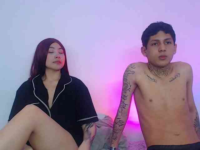 mila-and-sebas webcam