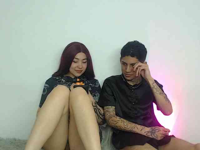 mila-and-sebas webcam