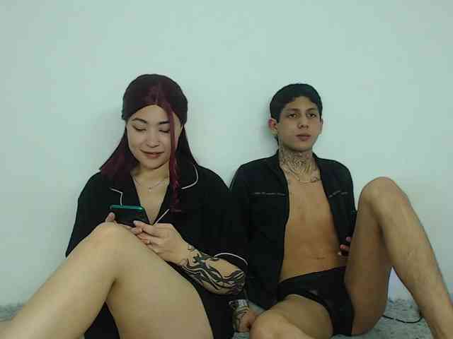 mila-and-sebas webcam