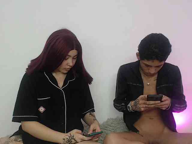 mila-and-sebas webcam