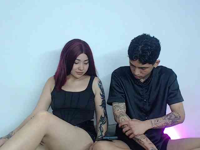 mila-and-sebas webcam