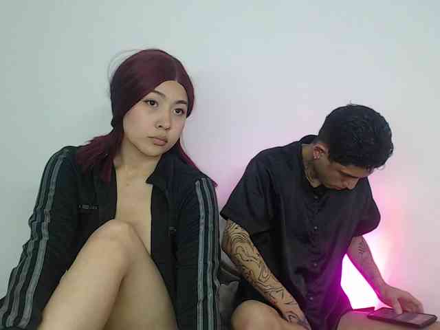 mila-and-sebas webcam