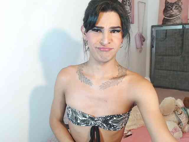 Titania1502 Live Webcam on BongaCams