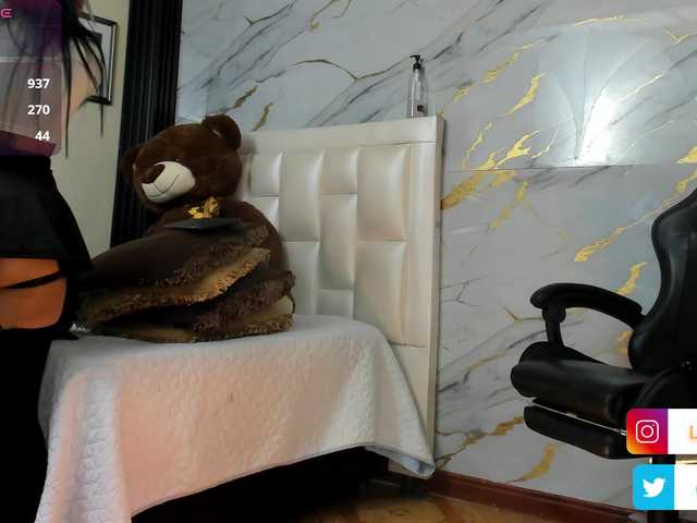 lesly-w's BongaCams show and profile