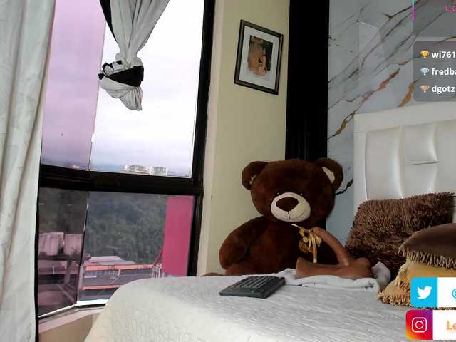 lesly-w's BongaCams show and profile