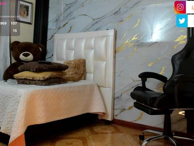 lesly-w's BongaCams show and profile