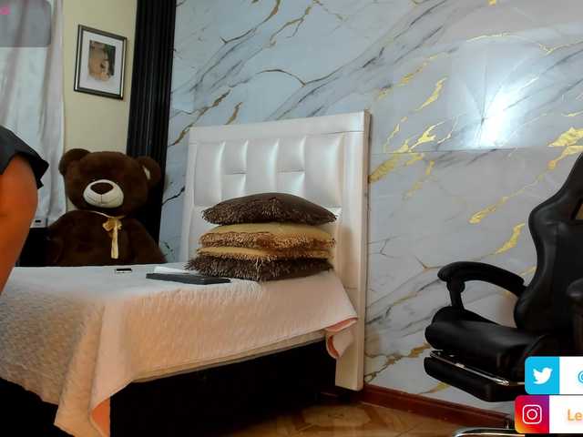 lesly-w from BongaCams is Freechat