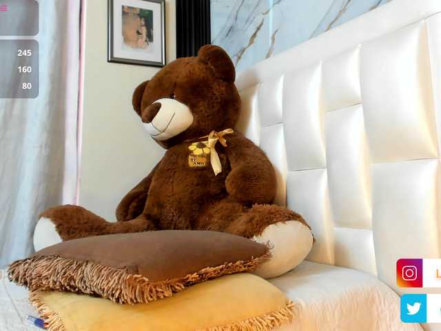 lesly-w live cam profile