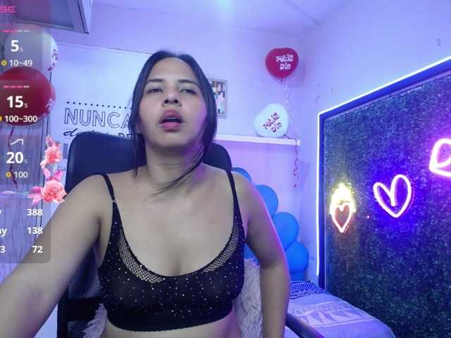 nicol-ross19's BongaCams show and profile