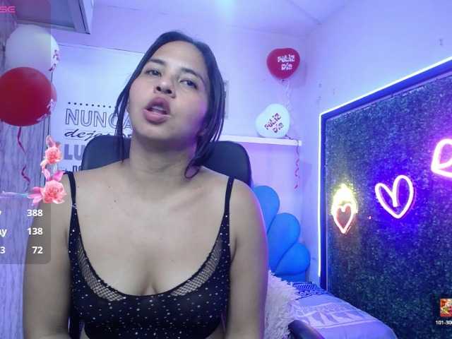 nicol-ross19's BongaCams show and profile