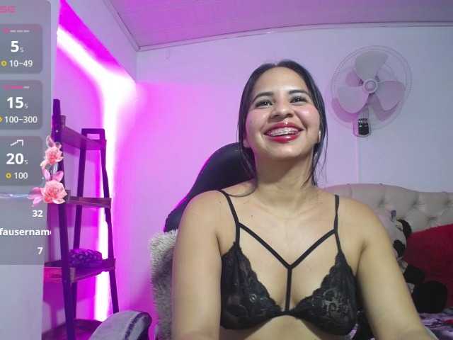 nicol-ross19's BongaCams show and profile