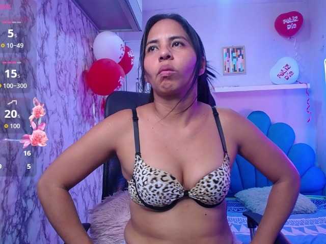 nicol-ross19's BongaCams show and profile