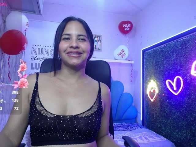 nicol-ross19's BongaCams show and profile