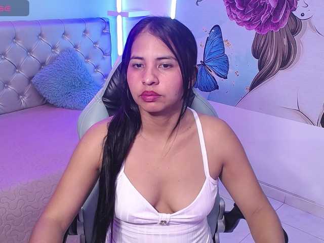 nicol-ross19's BongaCams show and profile