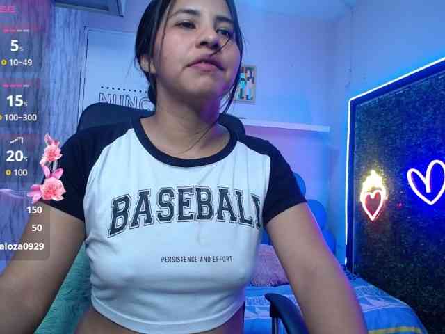 nicol-ross19 webcam