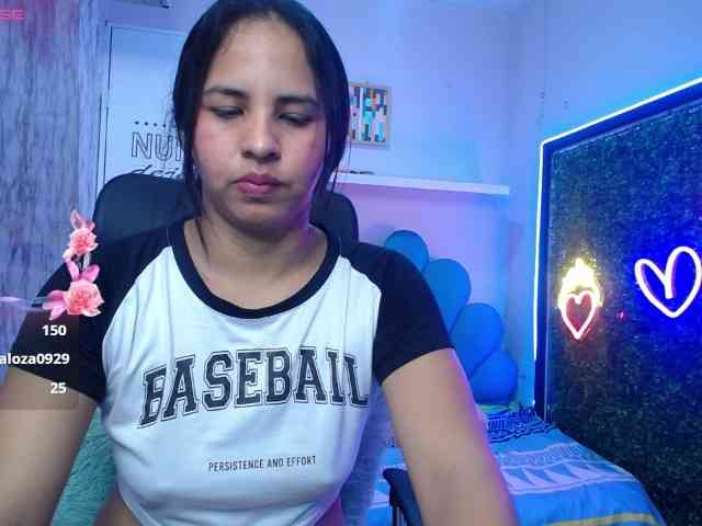 nicol-ross19 webcam