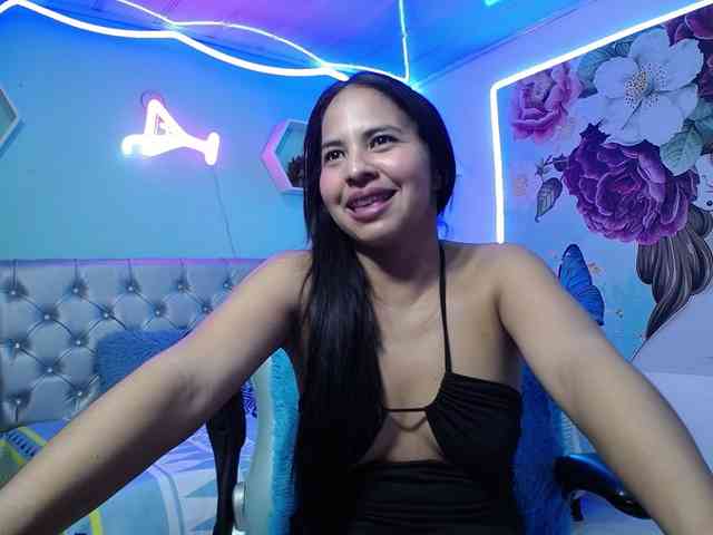 nicol-ross19 webcam
