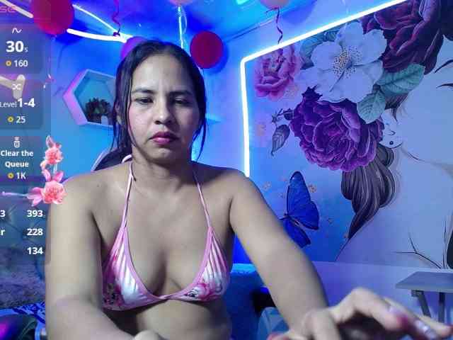 nicol-ross19 webcam