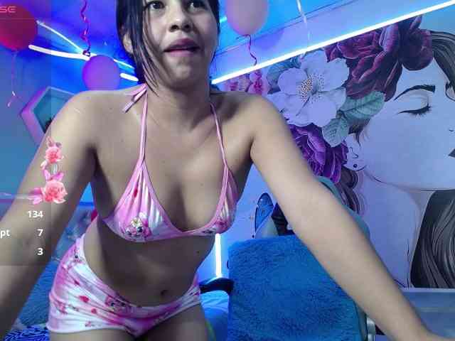 nicol-ross19 webcam
