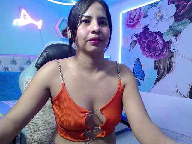 nicol-ross19 webcam