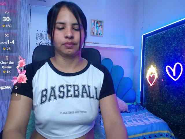 nicol-ross19 webcam
