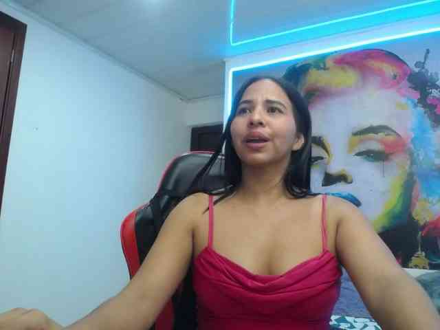 nicol-ross19 webcam