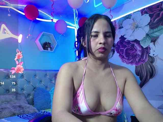 nicol-ross19 webcam