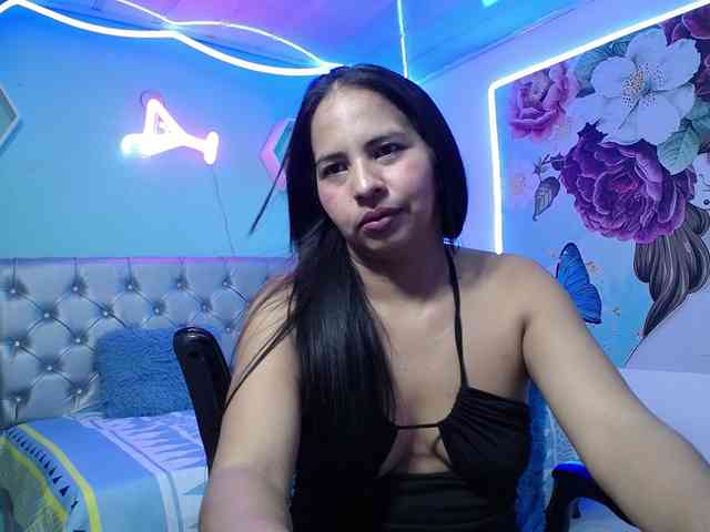 nicol-ross19 webcam