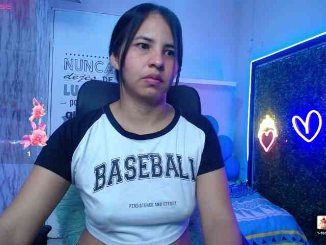 nicol-ross19 webcam