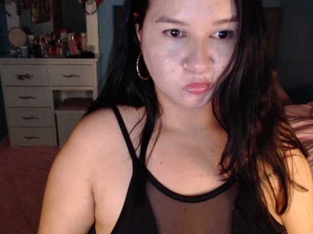 issabella webcam bongacams model stream image