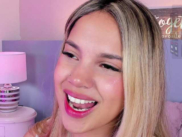 MeganRosse1's BongaCams show and profile