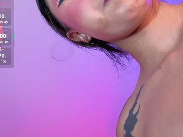 Sharonbone's BongaCams show and profile