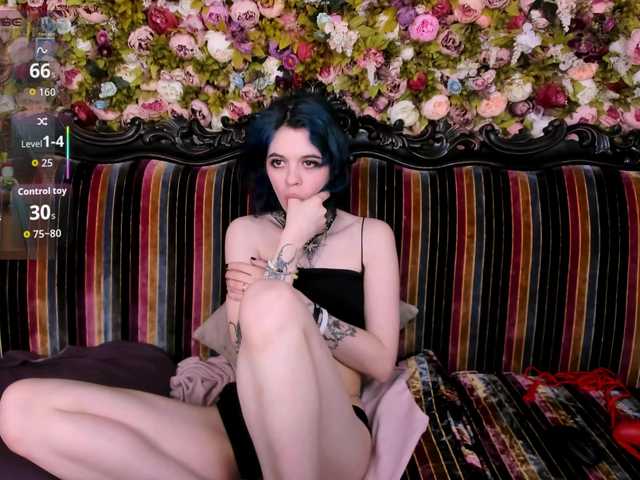 NoelleGothicShadow's BongaCams show and profile