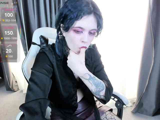 NoelleGothicShad... Live Webcam on BongaCams