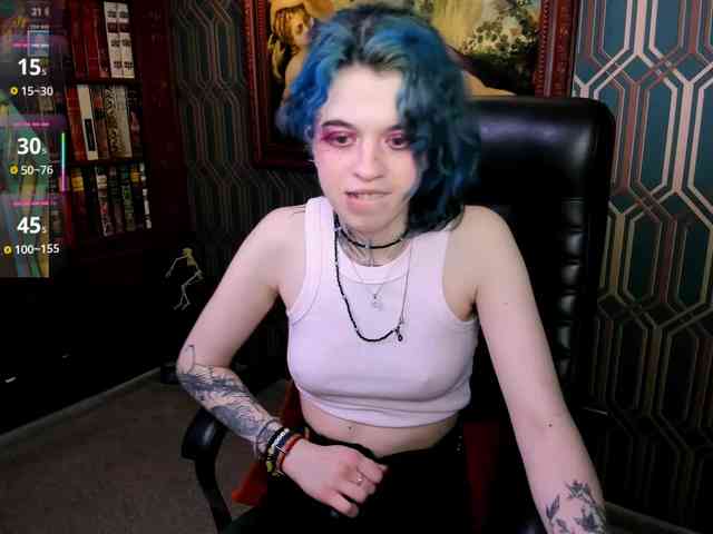 NoelleGothicShadow webcam