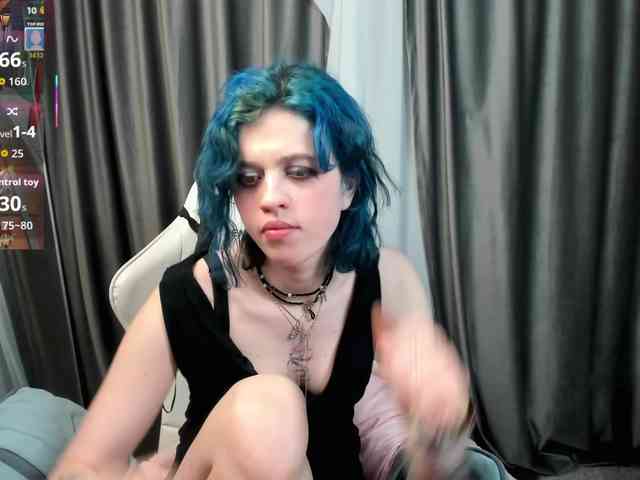 NoelleGothicShadow webcam