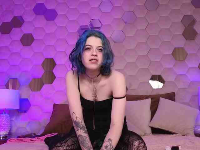NoelleGothicShadow webcam