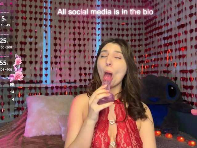 kitty1kristy1's BongaCams show and profile