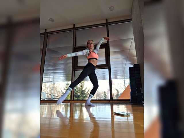 Valeriah's BongaCams show and profile